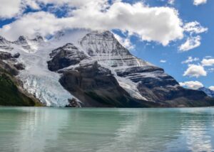 Plus beau lac du Canada : Lac Berg, Parc provincial de Mont-Robson